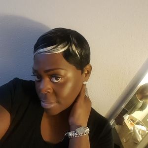 Meet your Posher, Yolanda